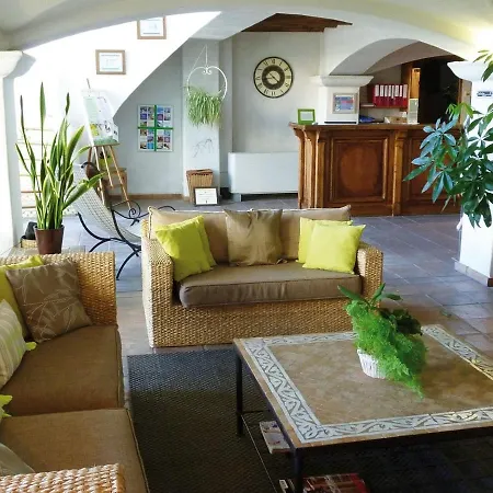 Studio Climatise Avec Piscine Et Grande Terrasse En Rez-de-chaussee Apartman Sainte-Maxime